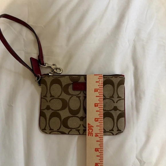 Coach Signature C Wristlet Brown Canvas Red Patent Leather Small Zip Pouch - Picture 7 of 8